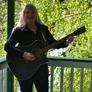 Meet your Posher, Lyn